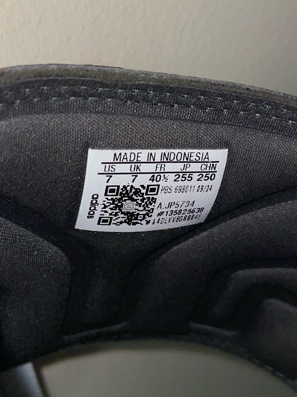 Adidas Adilette Comfort Slides - Men's 7 / Women's 8 - Picture 4 of 5